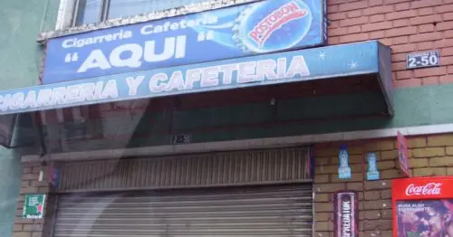 CIGARRERIA Y CAFERERIA  AQUI